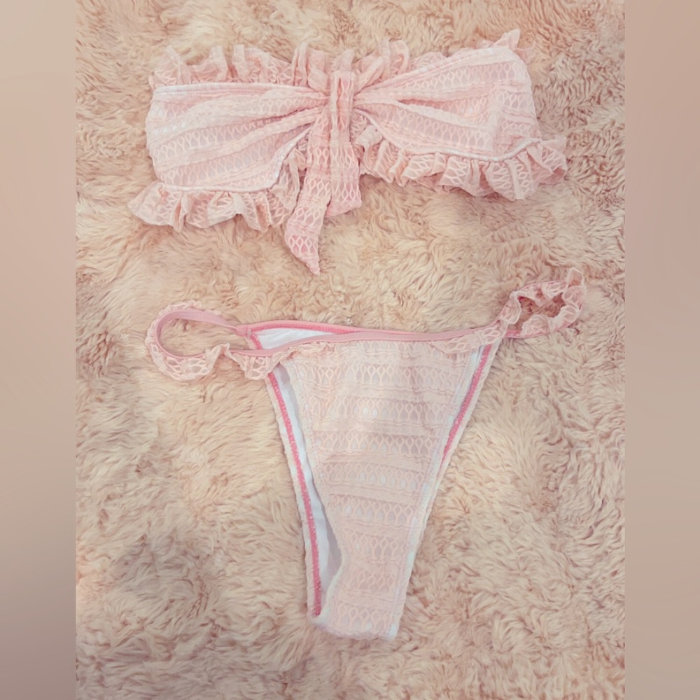SHEIN Pink Two Piece Bikini With Ruffles Size Small (4)